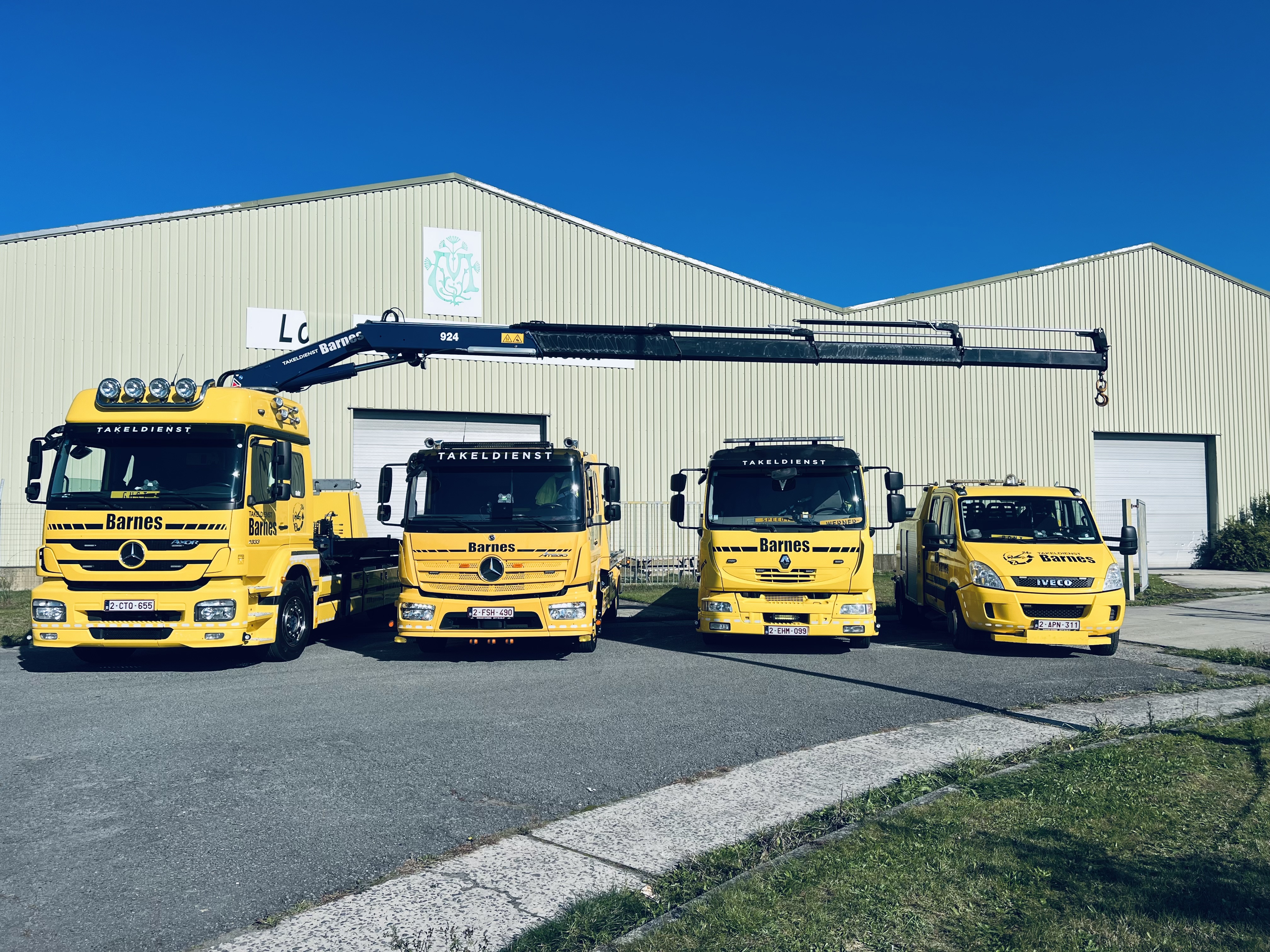 Wagenpark van Takeldienst Barnes in Hamme